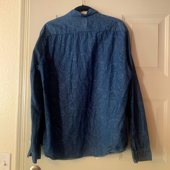 H&M Paisley Pattern Button Down - Picture 2 of 4
